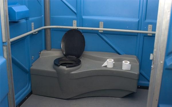 anyone can use an ada handicap porta potty, but they are particularally designed to accommodate disabled individuals